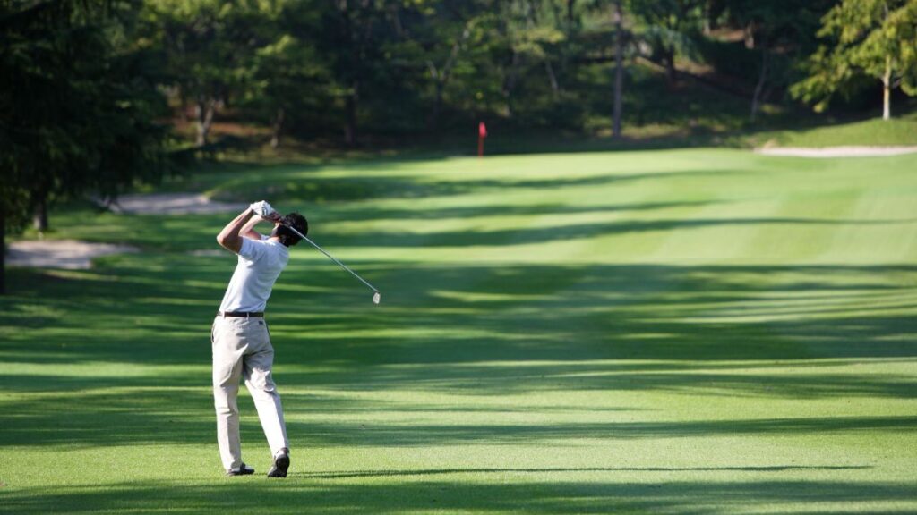 play golf in Indonesia - featured image